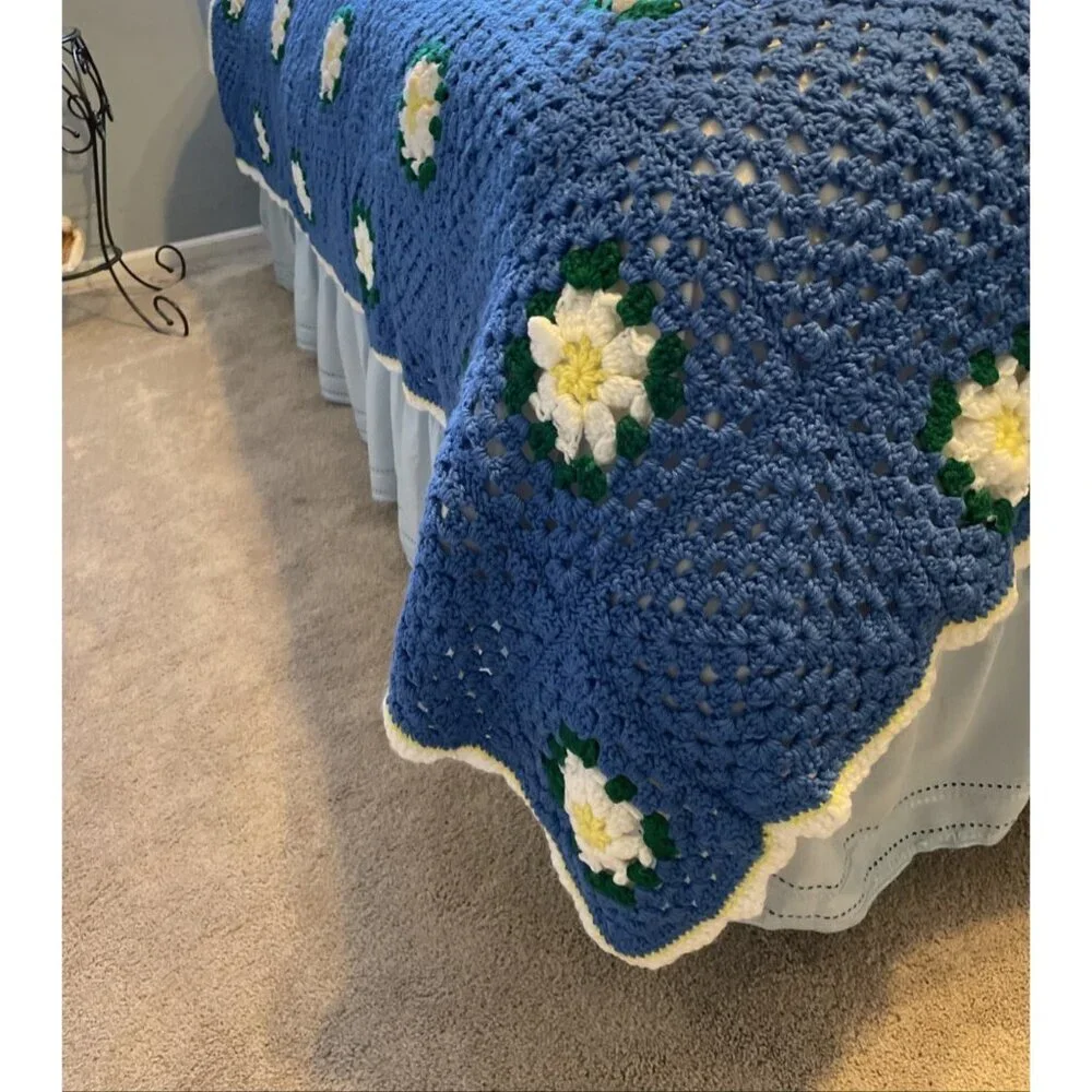 Vintage Handmade Crochet Granny Square Floral Afghan Blanket Blue White 78x80